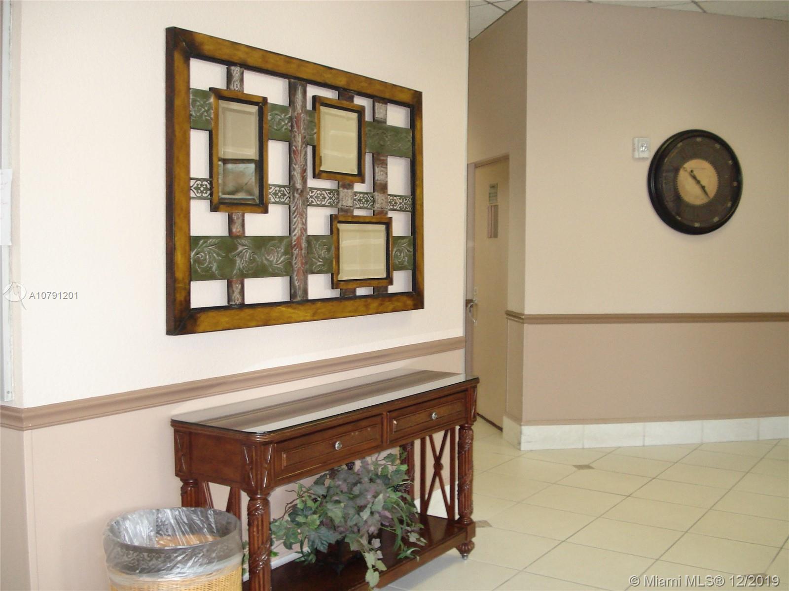 1817 S Ocean Dr #521, Hallandale, FL 33009