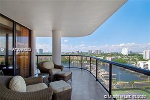 Aventura, FL 33180,19667 Turnberry Way #14-E