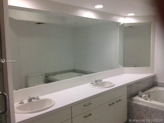 Sunny Isles Beach, FL 33160,16485 Collins Ave #332