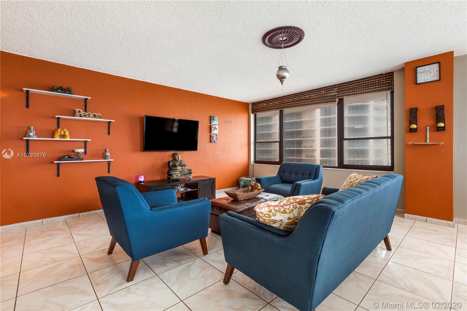 Hollywood, FL 33019,3505 S Ocean Dr #1012