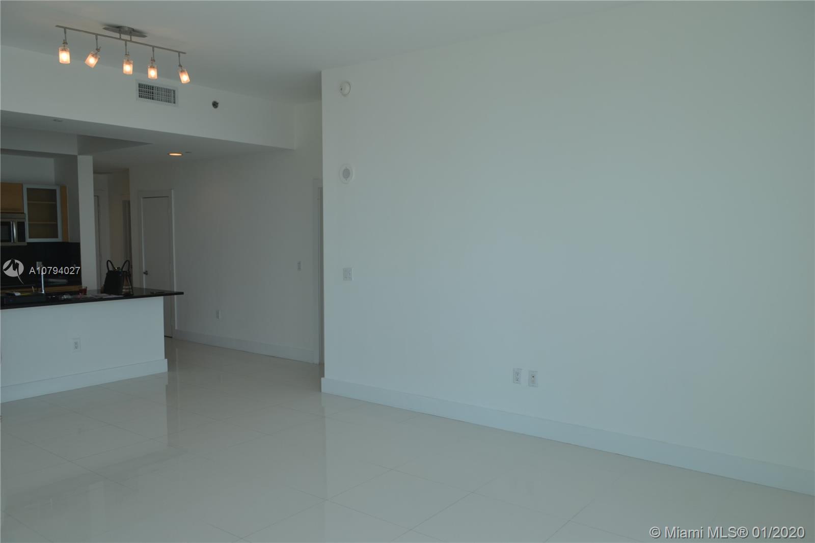 Miami, FL 33131,950 Brickell Bay Dr #5311