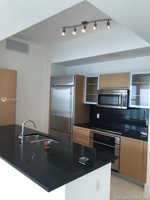 Miami, FL 33131,950 Brickell Bay Dr #5311