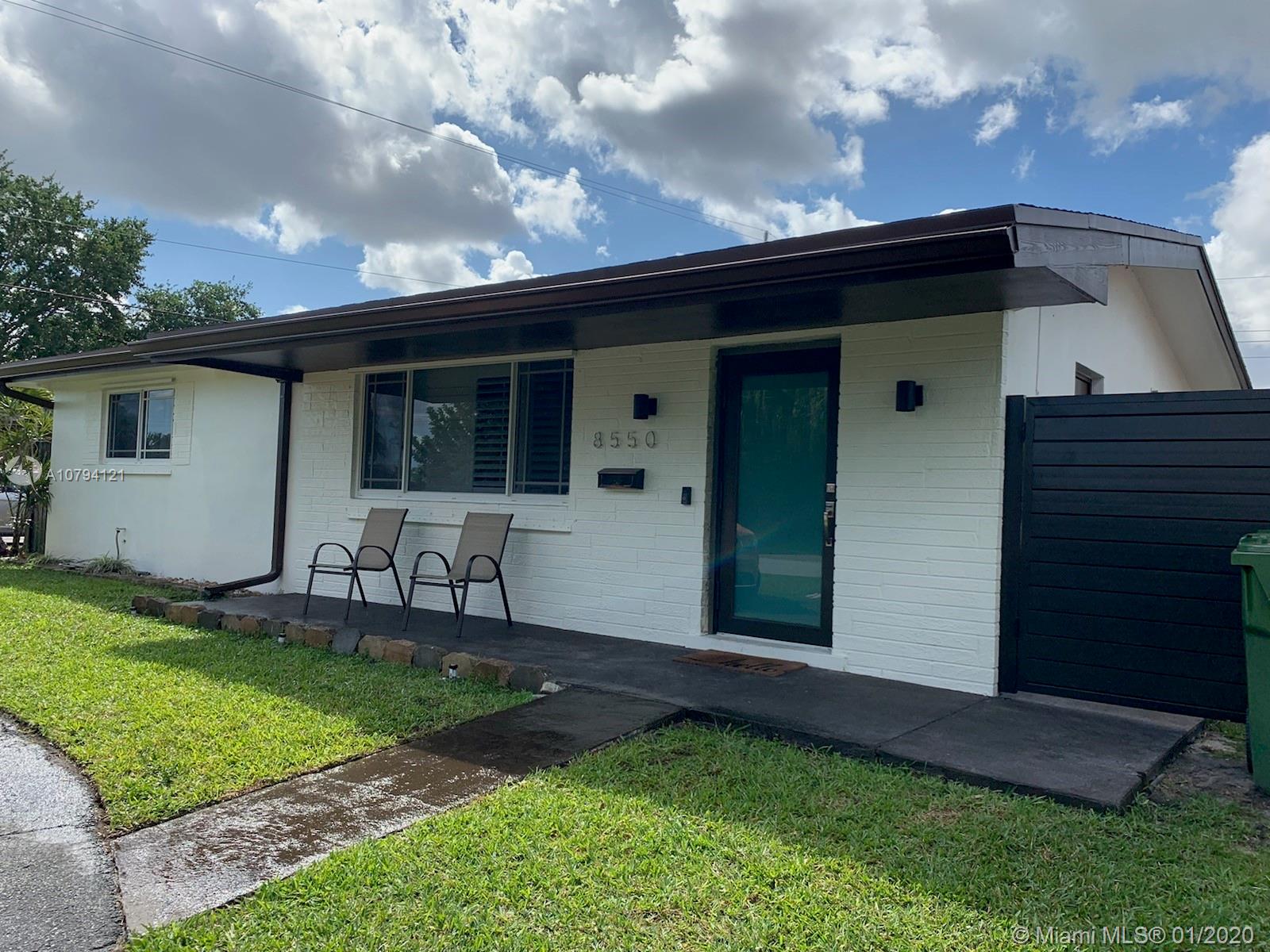 8550 NW 15th Ct, Pembroke Pines, FL 33024