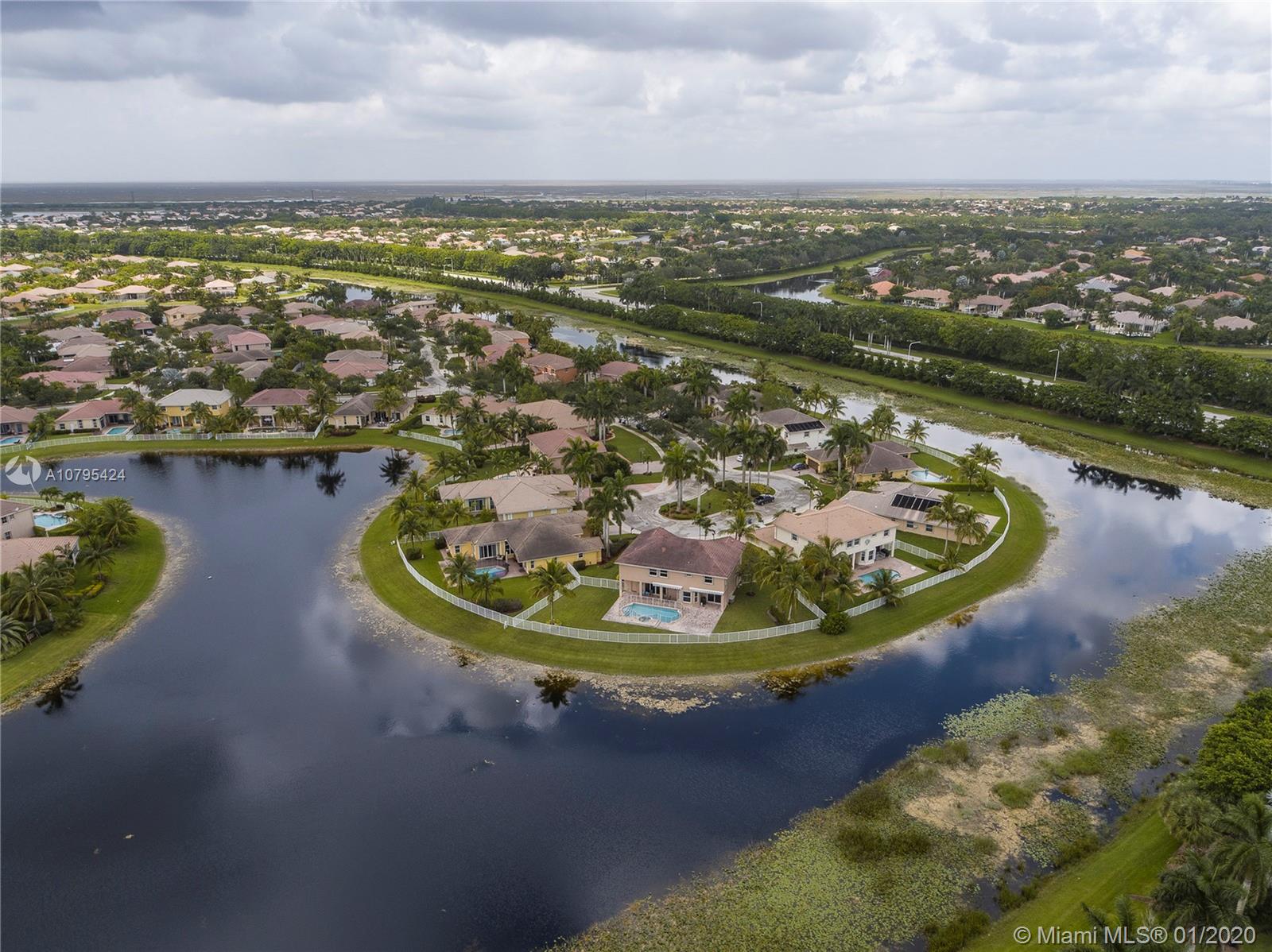 Weston, FL 33327,991 Waterside Cir