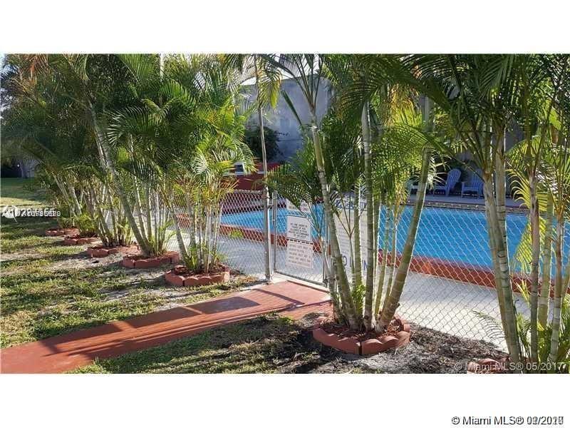 Hollywood, FL 33020,2916 Funston St #54A