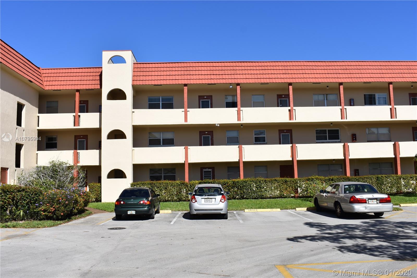 3001 E Sunrise Lakes Dr E #306, Sunrise, FL 33322