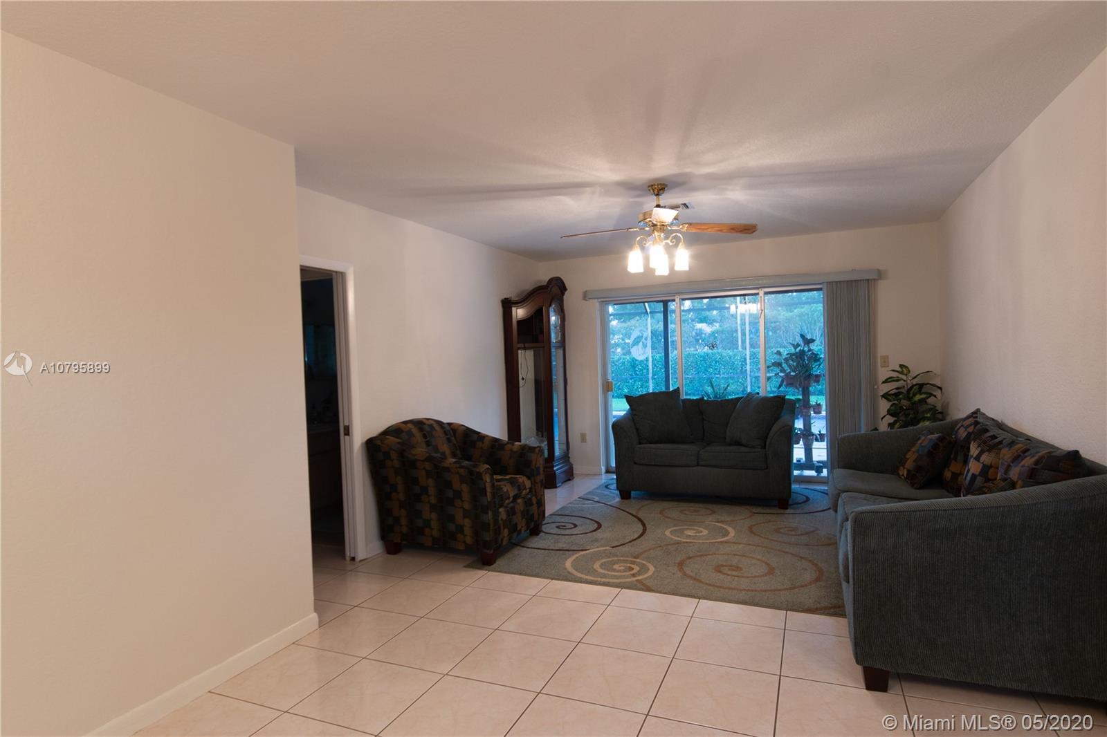 Palmetto Bay, FL 33157,9340 SW 180th St