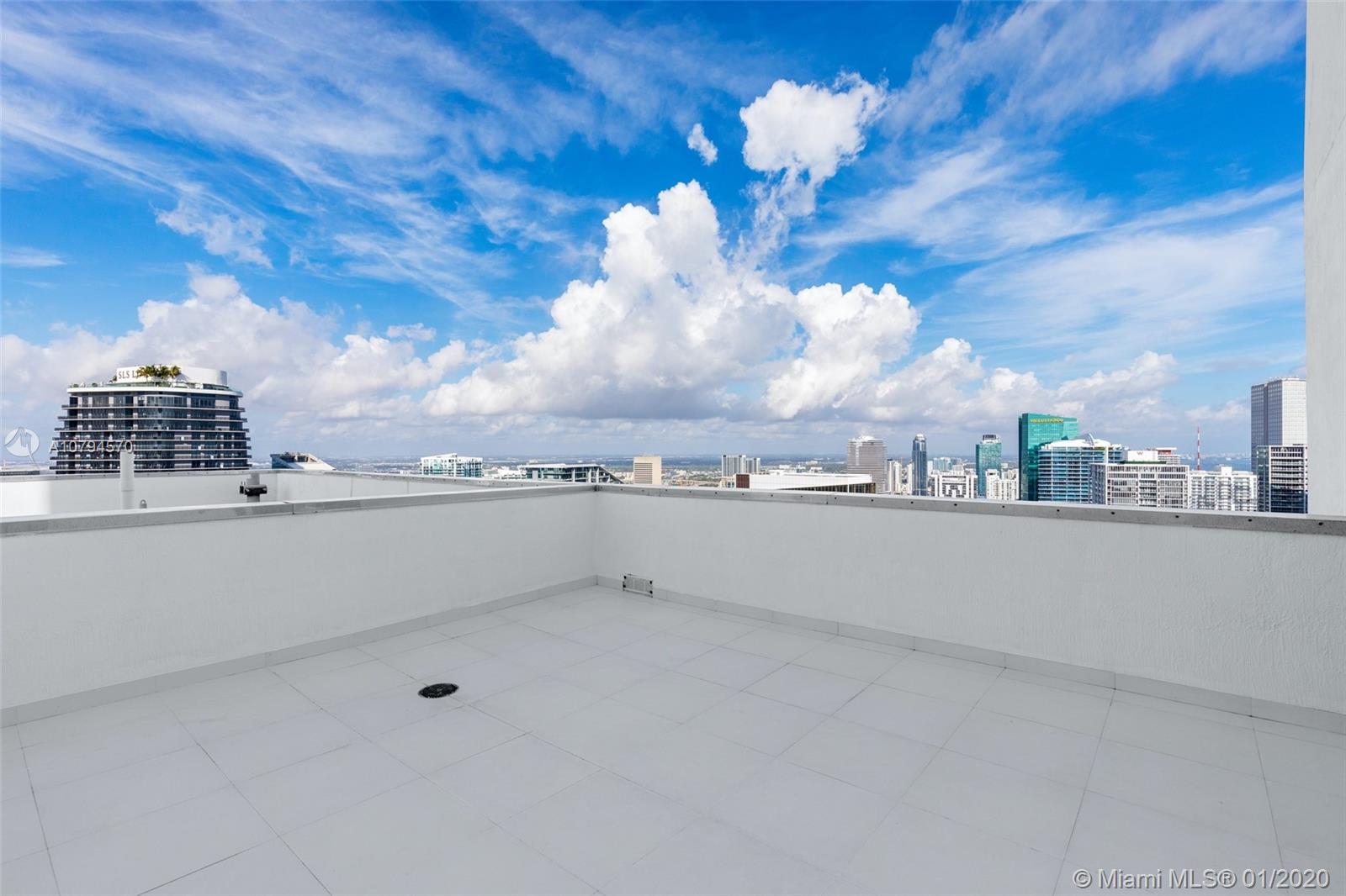 Miami, FL 33131,950 Brickell Bay Dr #PH5504