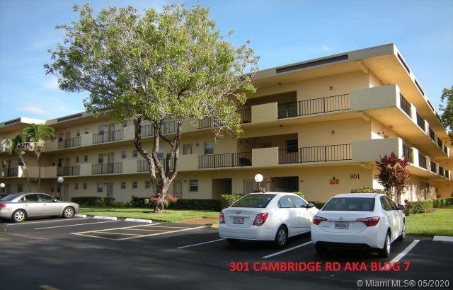 301 Cambridge Rd #302, Hollywood, FL 33024