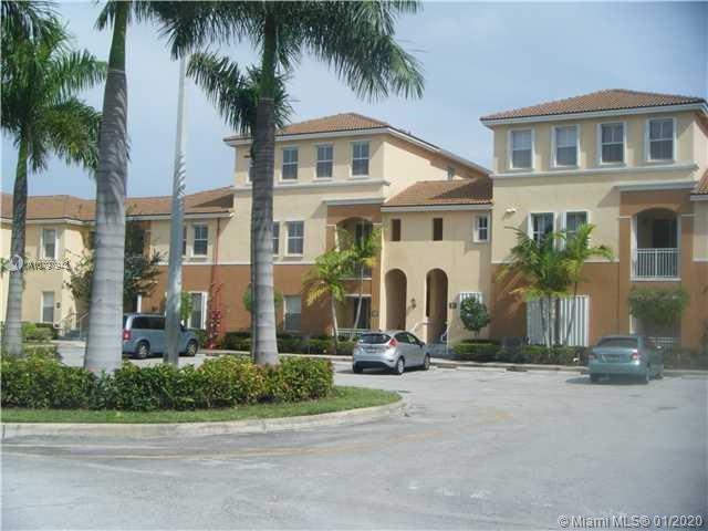 10132 NW 7th St #208, Miami, FL 33172