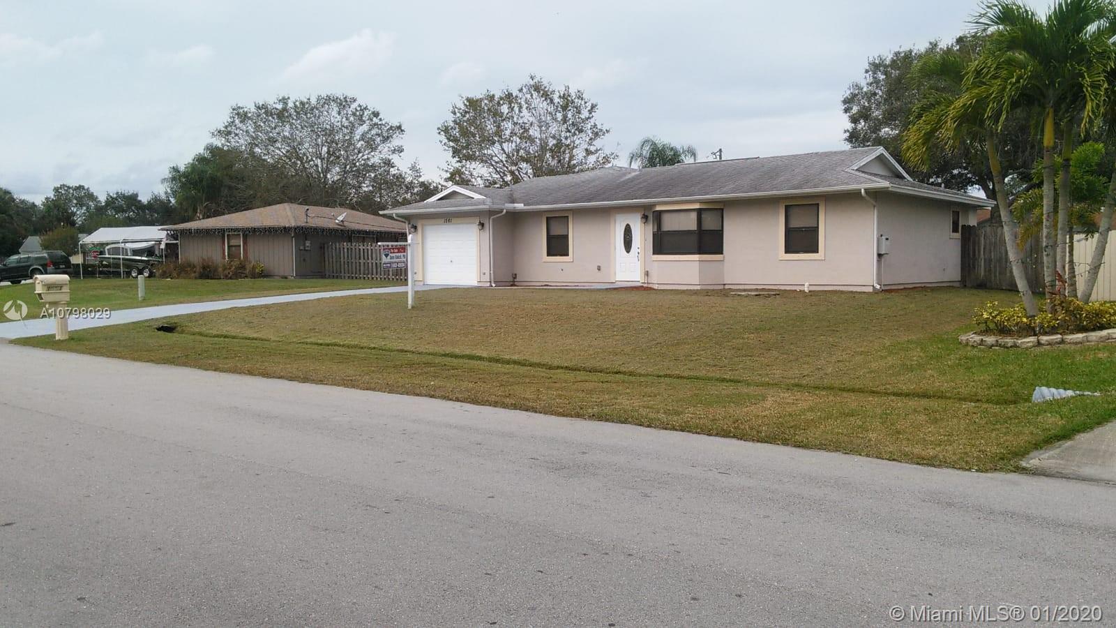 1561 SW Dow Ln, Port St. Lucie, FL 34953