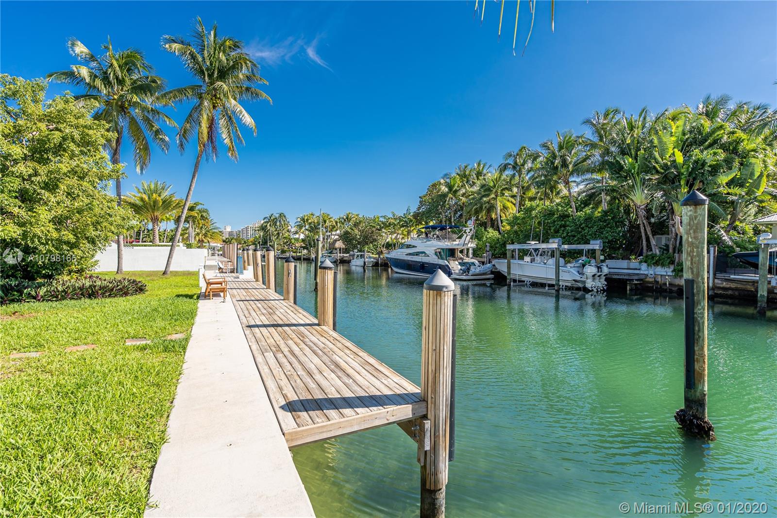 Key Biscayne, FL 33149,130 Knollwood Dr