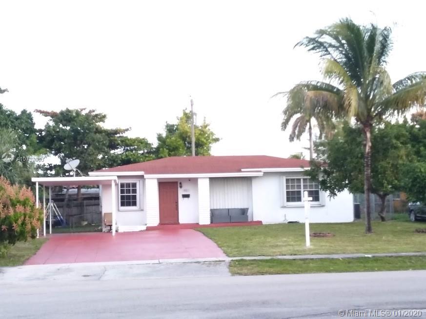 North Miami Beach, FL 33162,901 NE 163rd St