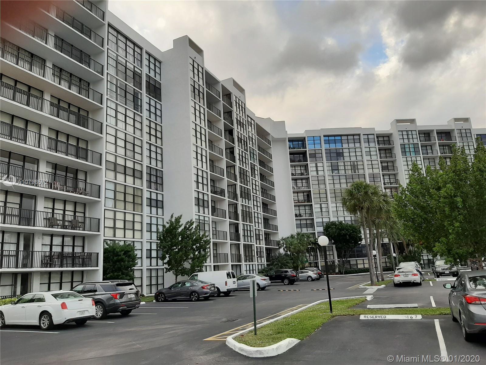 1000 Parkview Dr #202, Hallandale Beach, FL 33009