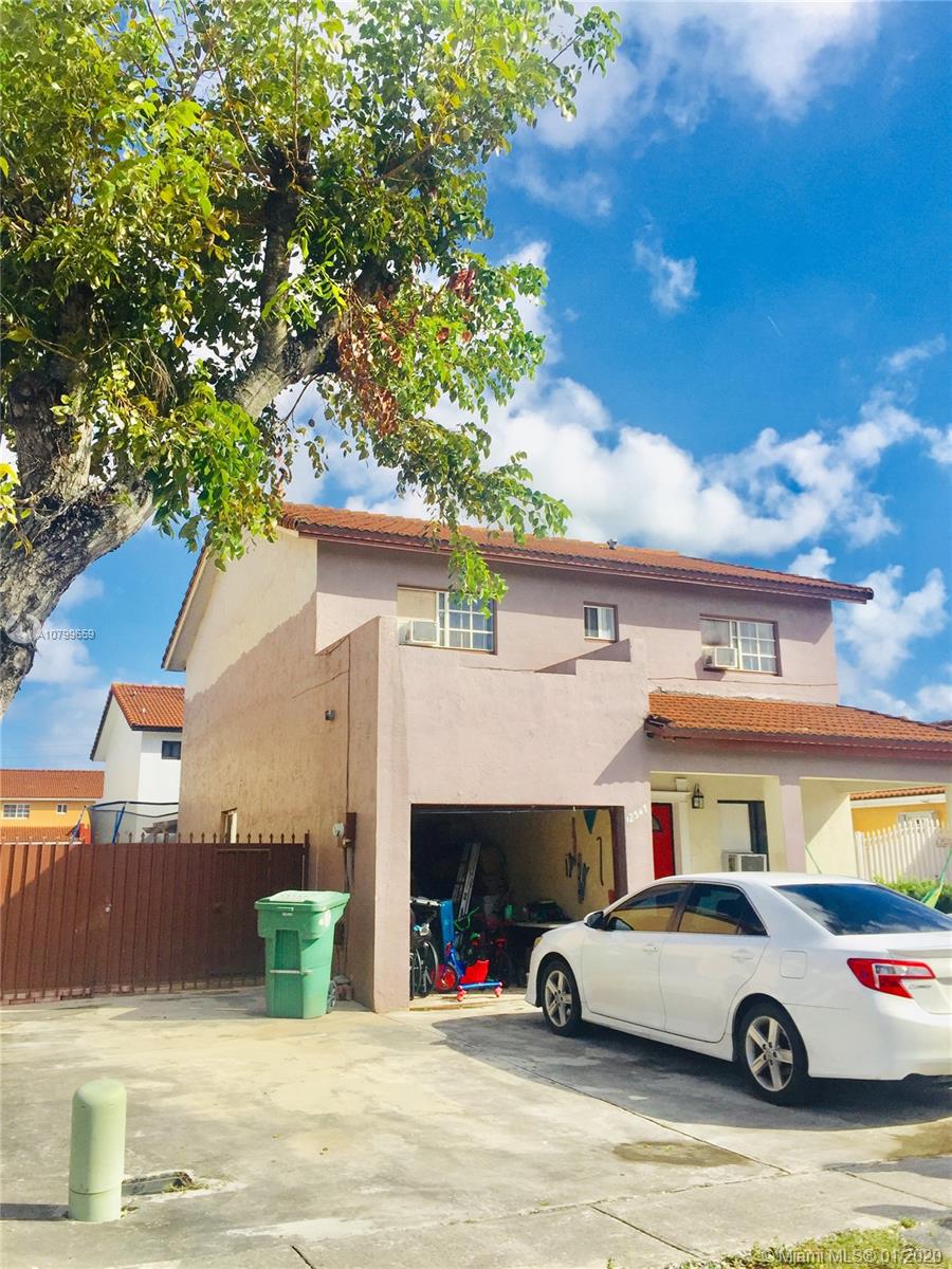 12347 NW 97th Pl, Hialeah Gardens, FL 33018