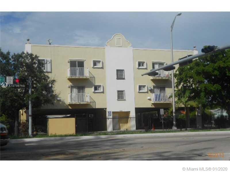 3201 W Flagler St #105, Miami, FL 33135