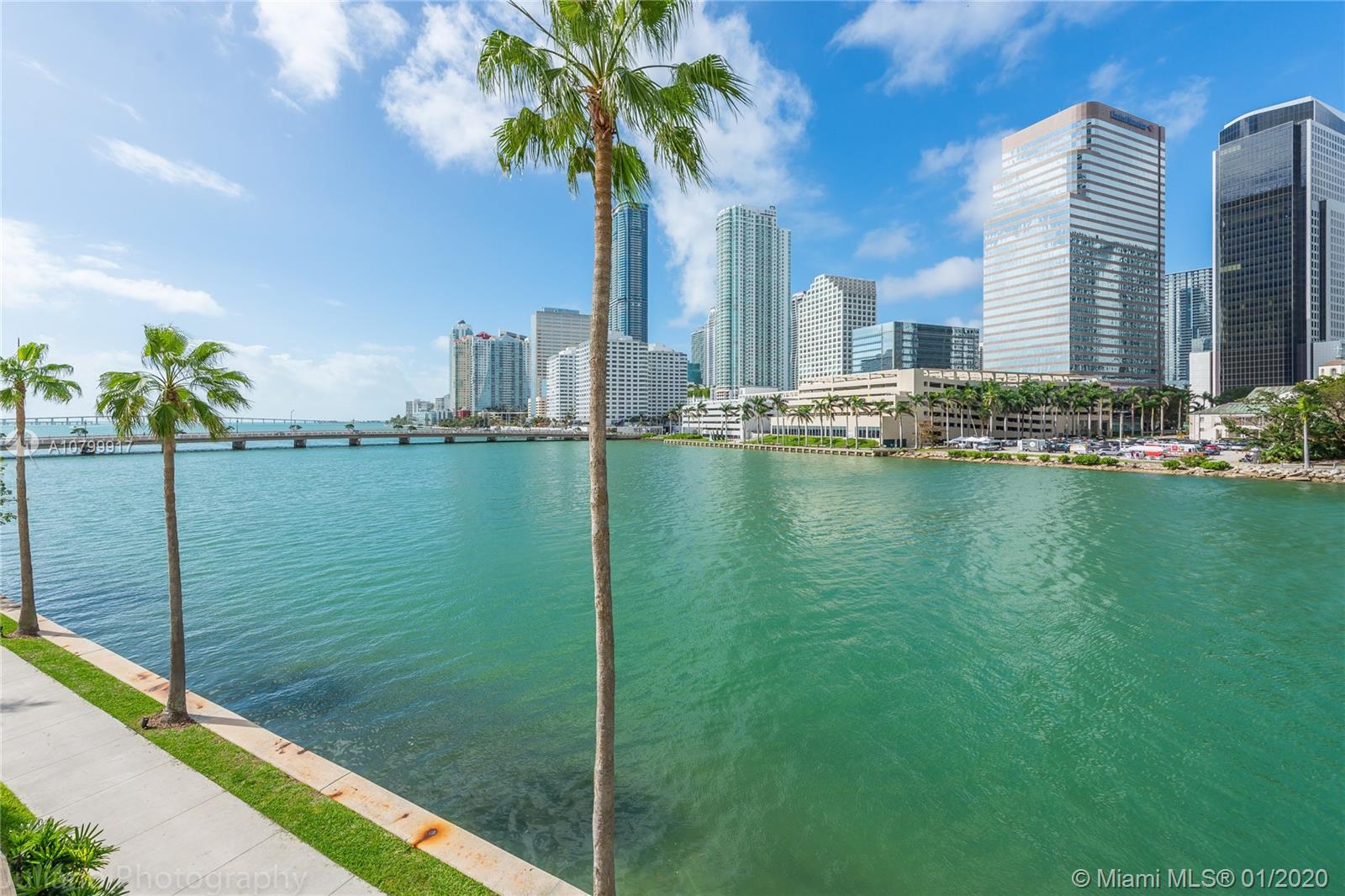 Miami, FL 33131,701 Brickell Key Blvd #303