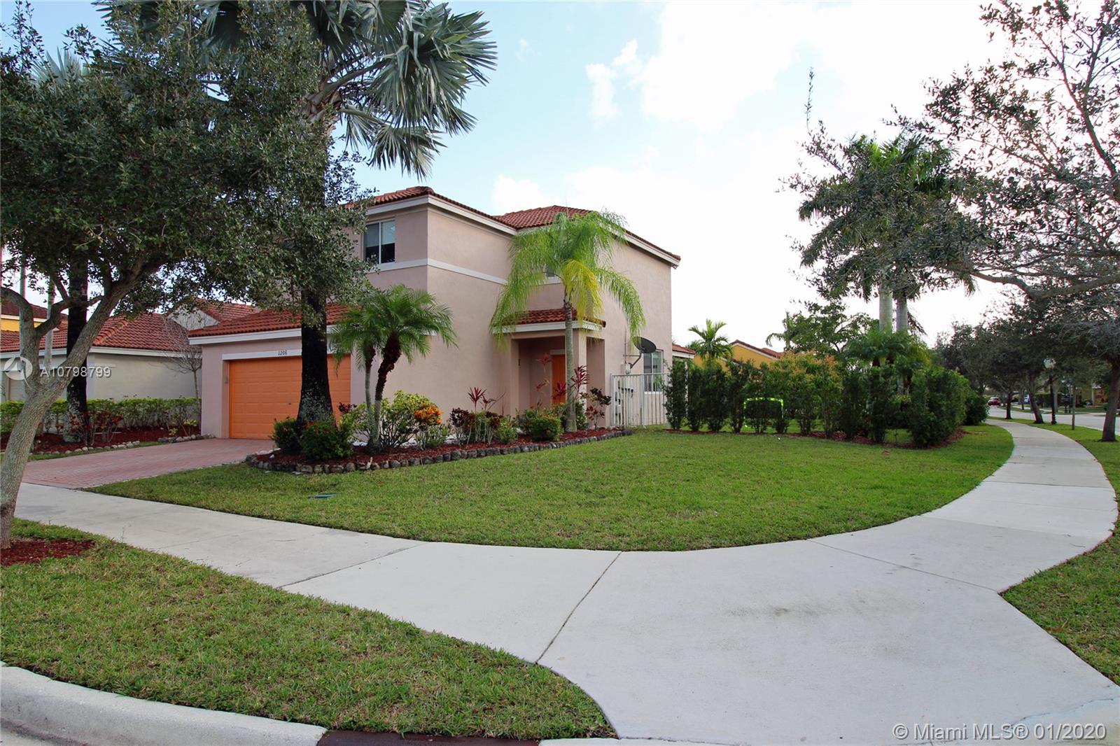 Weston, FL 33327,1206 Majesty Ter