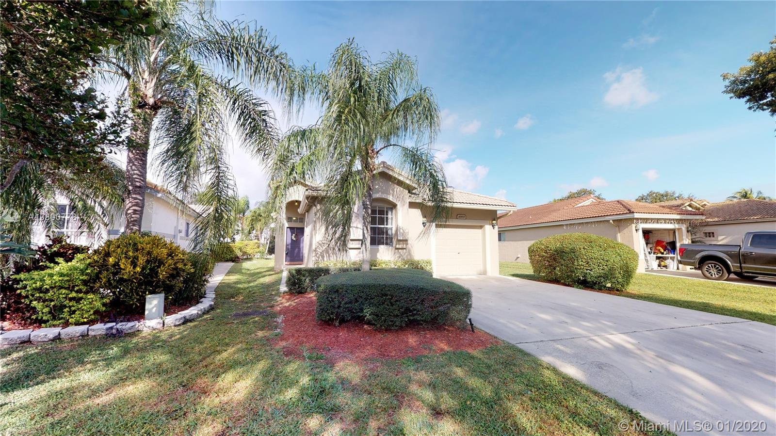 4969 Pelican St, Coconut Creek, FL 33073