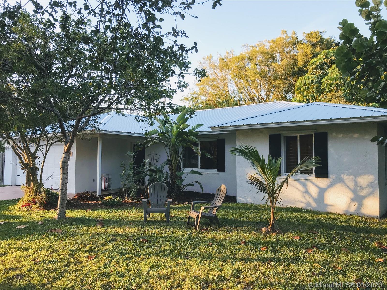 9531 SE Duncan St, Hobe Sound, FL 33455