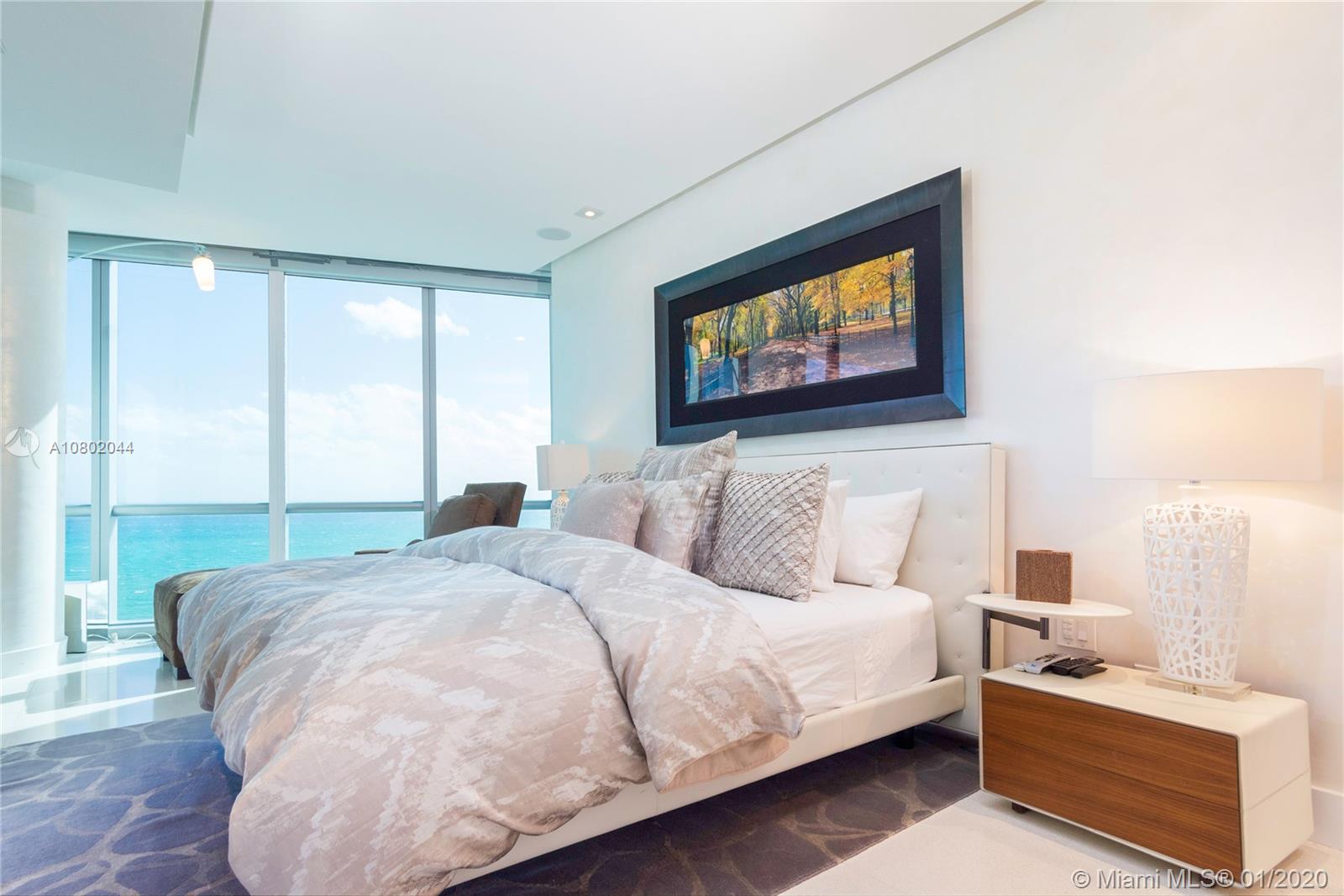 Sunny Isles Beach, FL 33160,17121 Collins Ave #3706