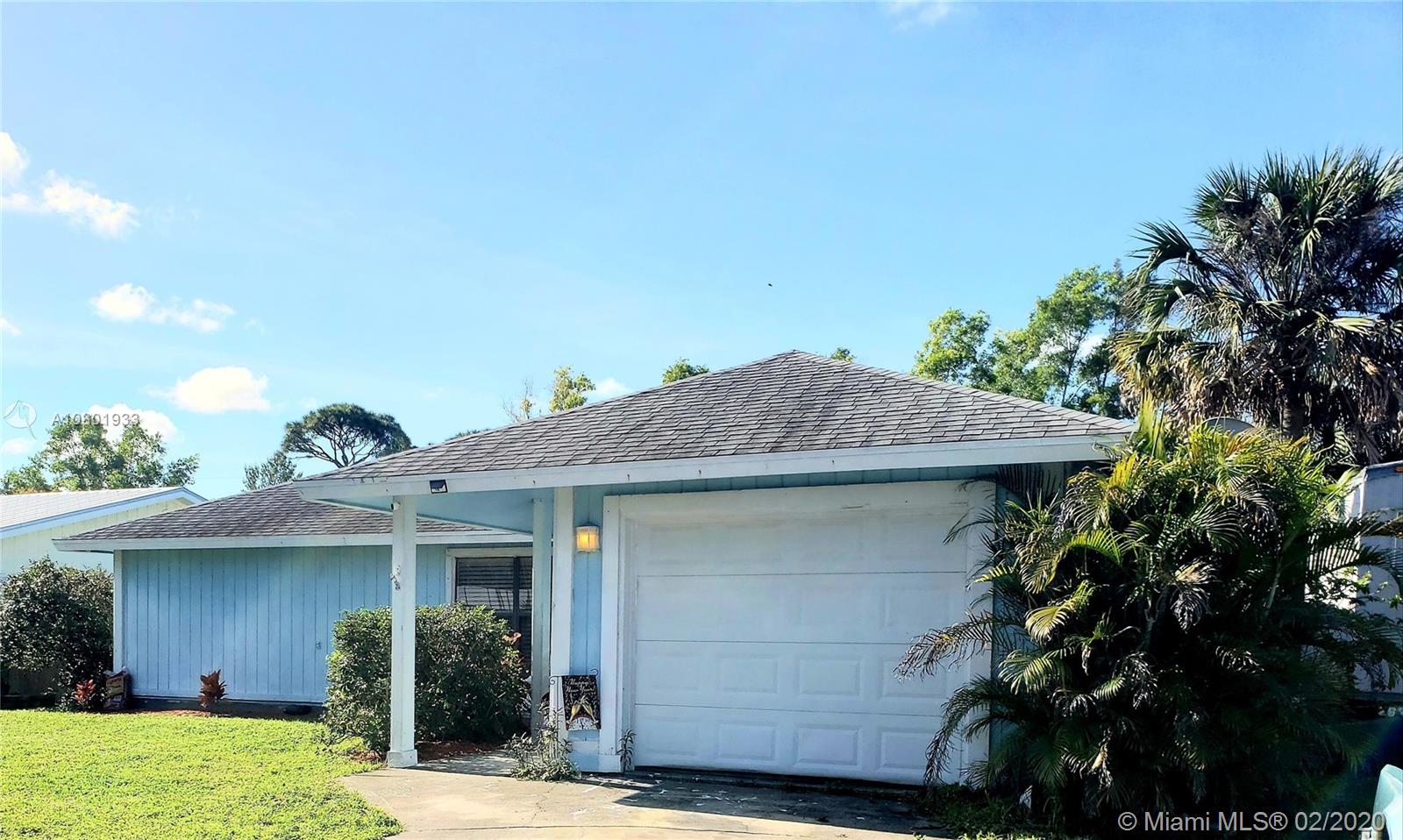 8350 SE Camellia,  Hobe Sound,  FL 33455