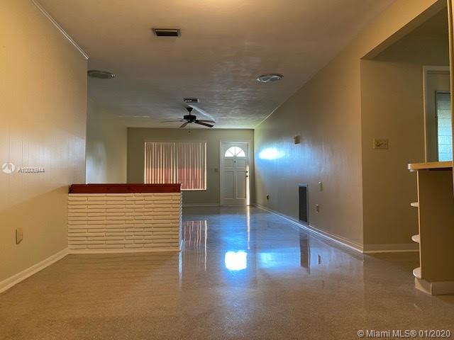 Hallandale Beach, FL 33009,638 SW 9th St