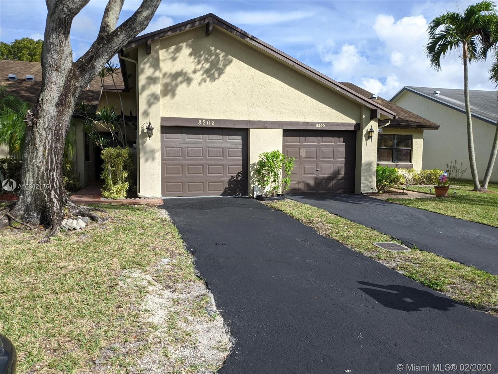 8202 NW 100th Dr, Tamarac, FL 33321