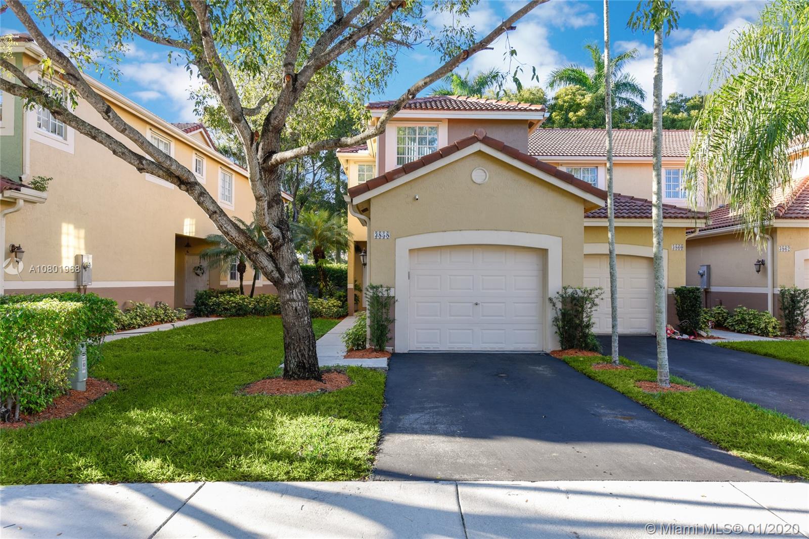 3858 San Simeon Cir, Weston, FL 33331