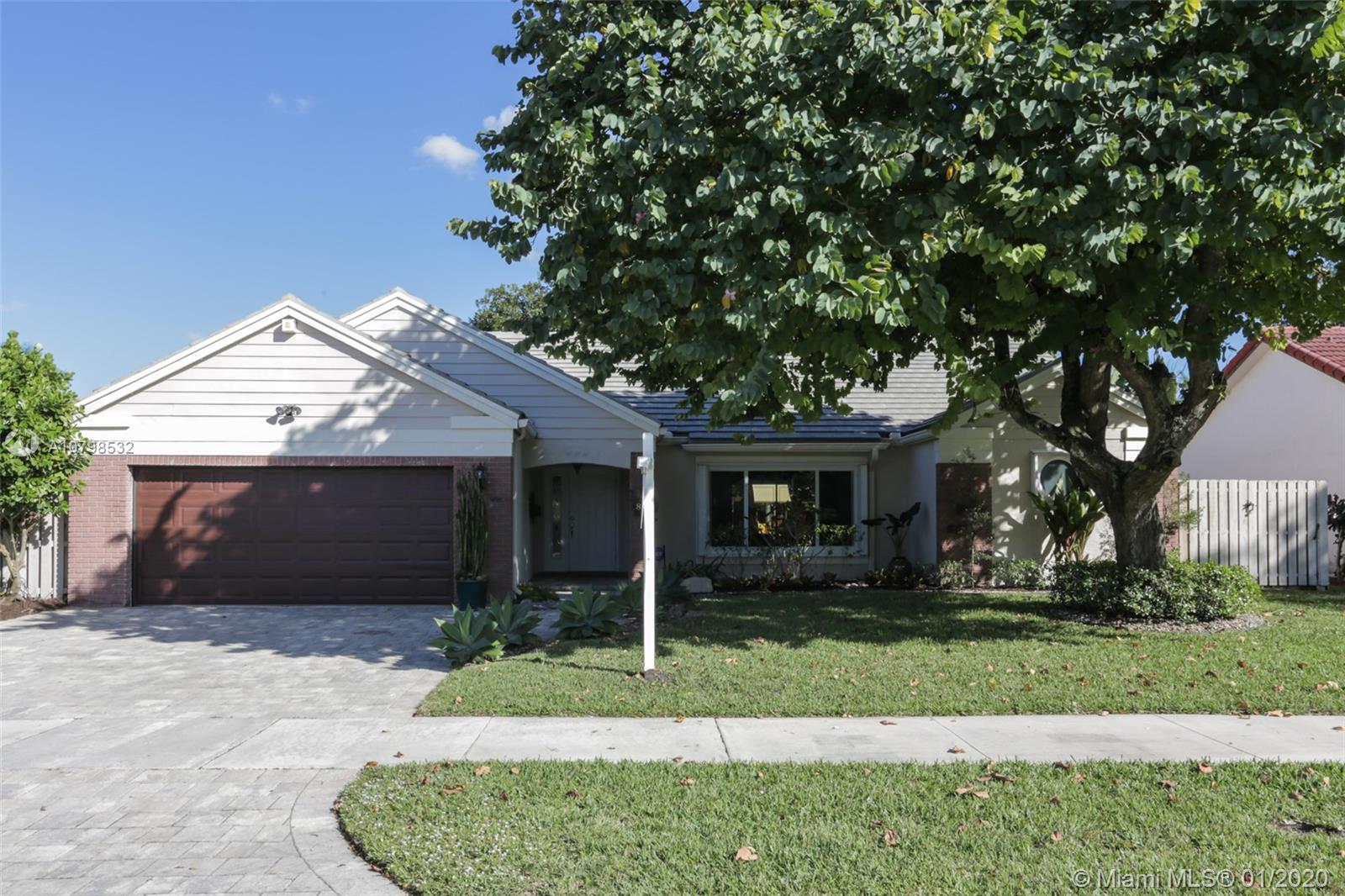 860 Amherst Ave, Davie, FL 33325