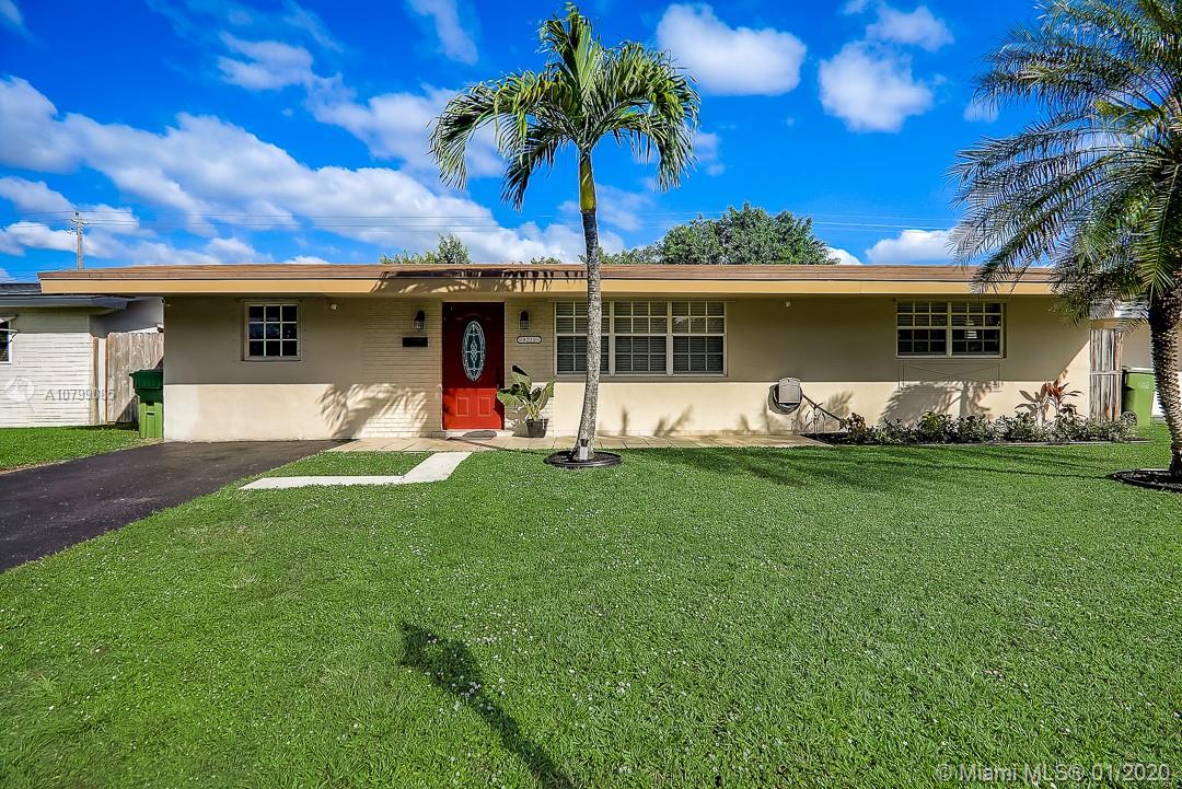 8221 NW 10th St, Pembroke Pines, FL 33024