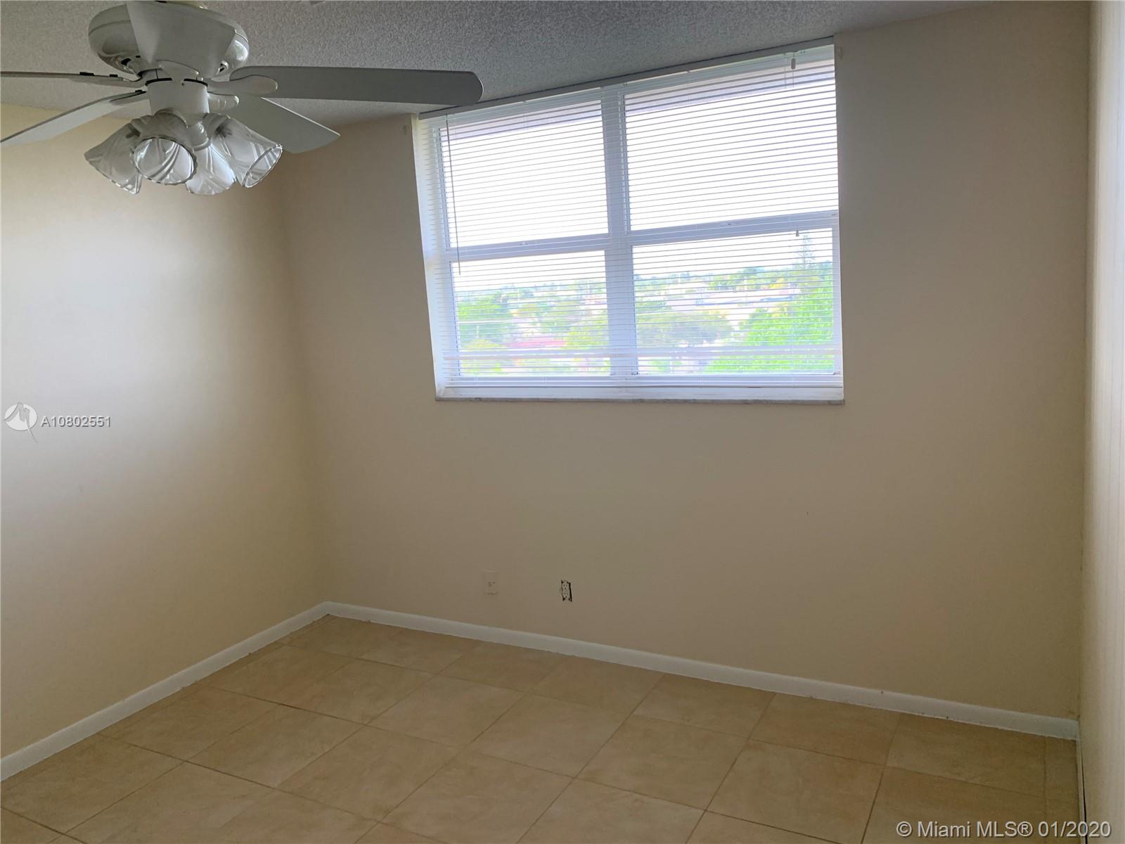 Hollywood, FL 33020,1830 Dixianna St #606