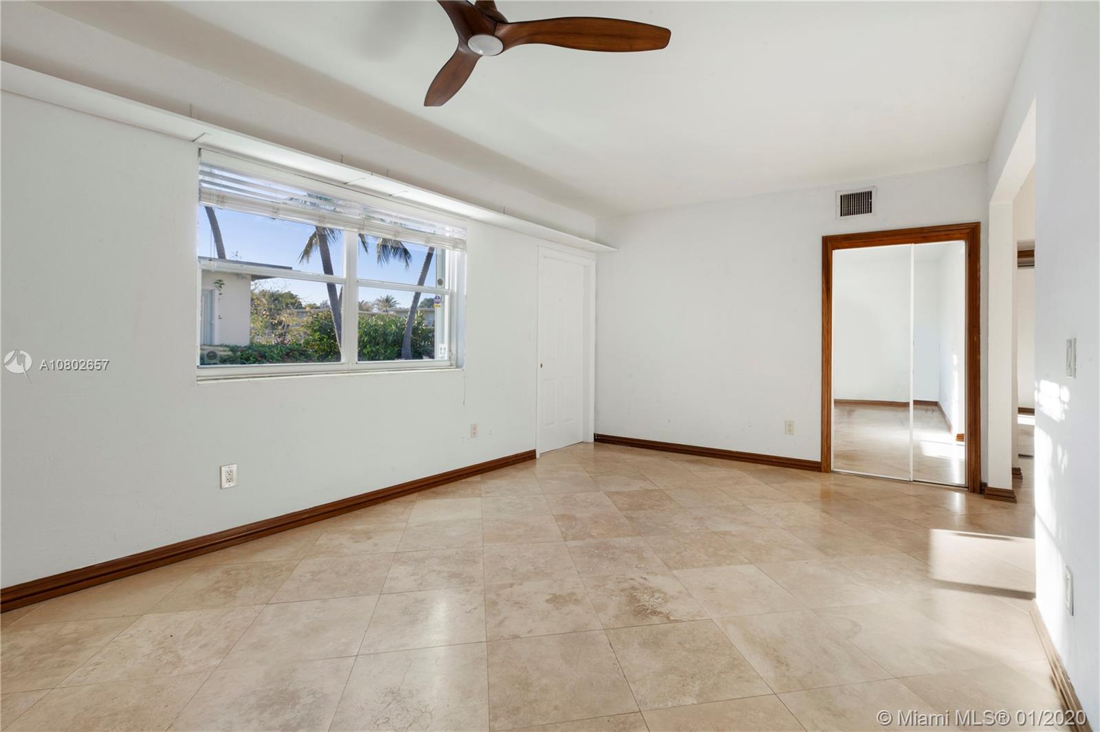 Miami Beach, FL 33141,1239 Marseille Dr #8