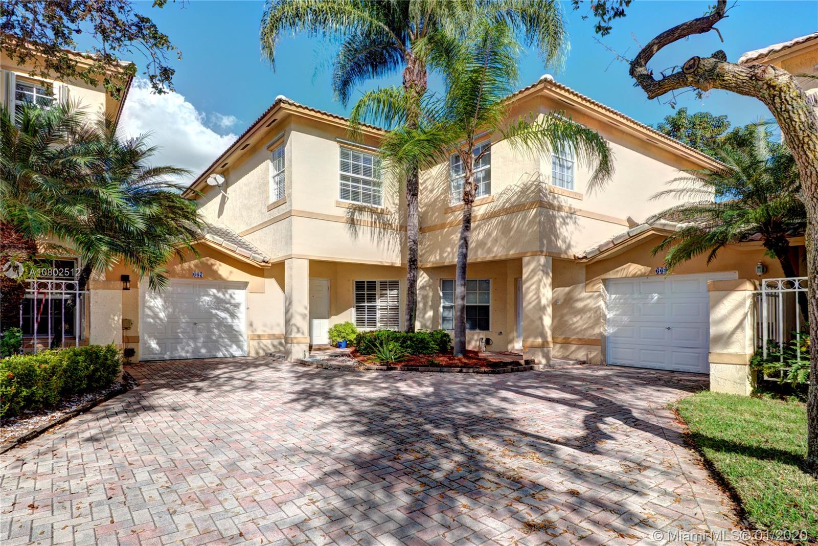 667 NW 170th Ter, Pembroke Pines, FL 33028