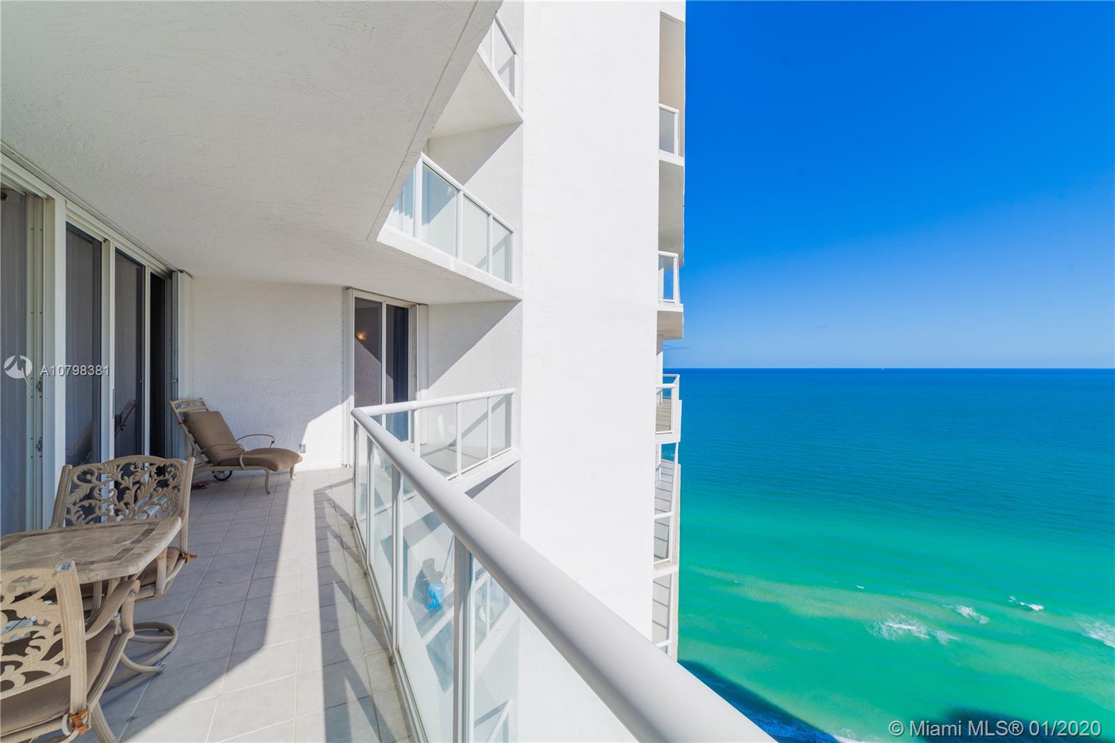 Sunny Isles Beach, FL 33160,16425 Collins Ave #2712