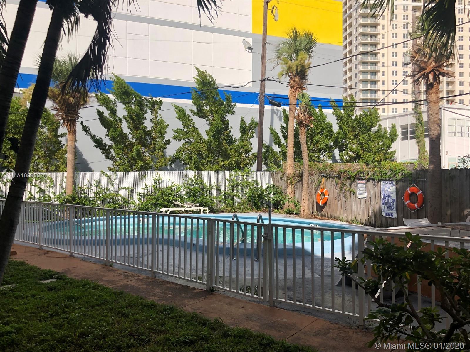 Miami, FL 33138,7851 Dunham Blvd #2