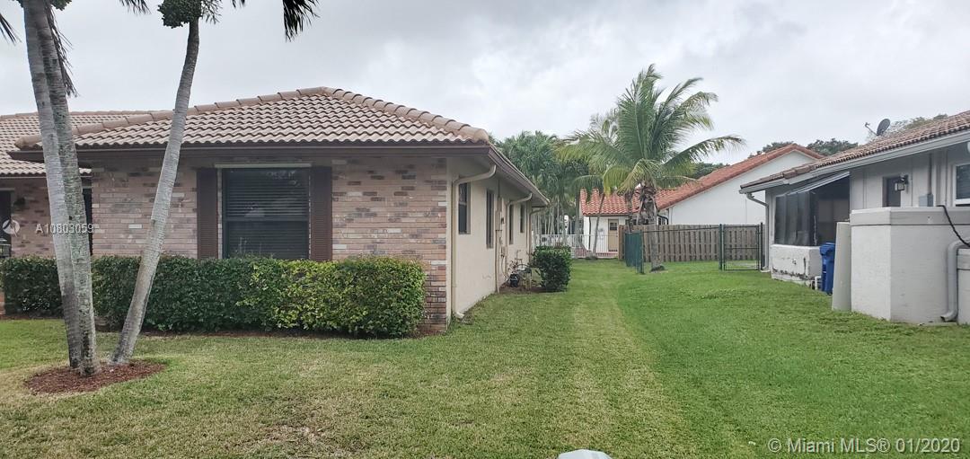 Coral Springs, FL 33071,674 NW 111th Way