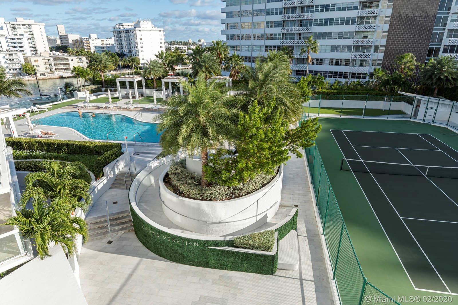 Miami Beach, FL 33139,10 Venetian Way #606