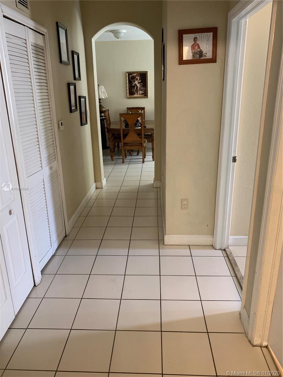 Homestead, FL 33035,1661 SE 28th St #108