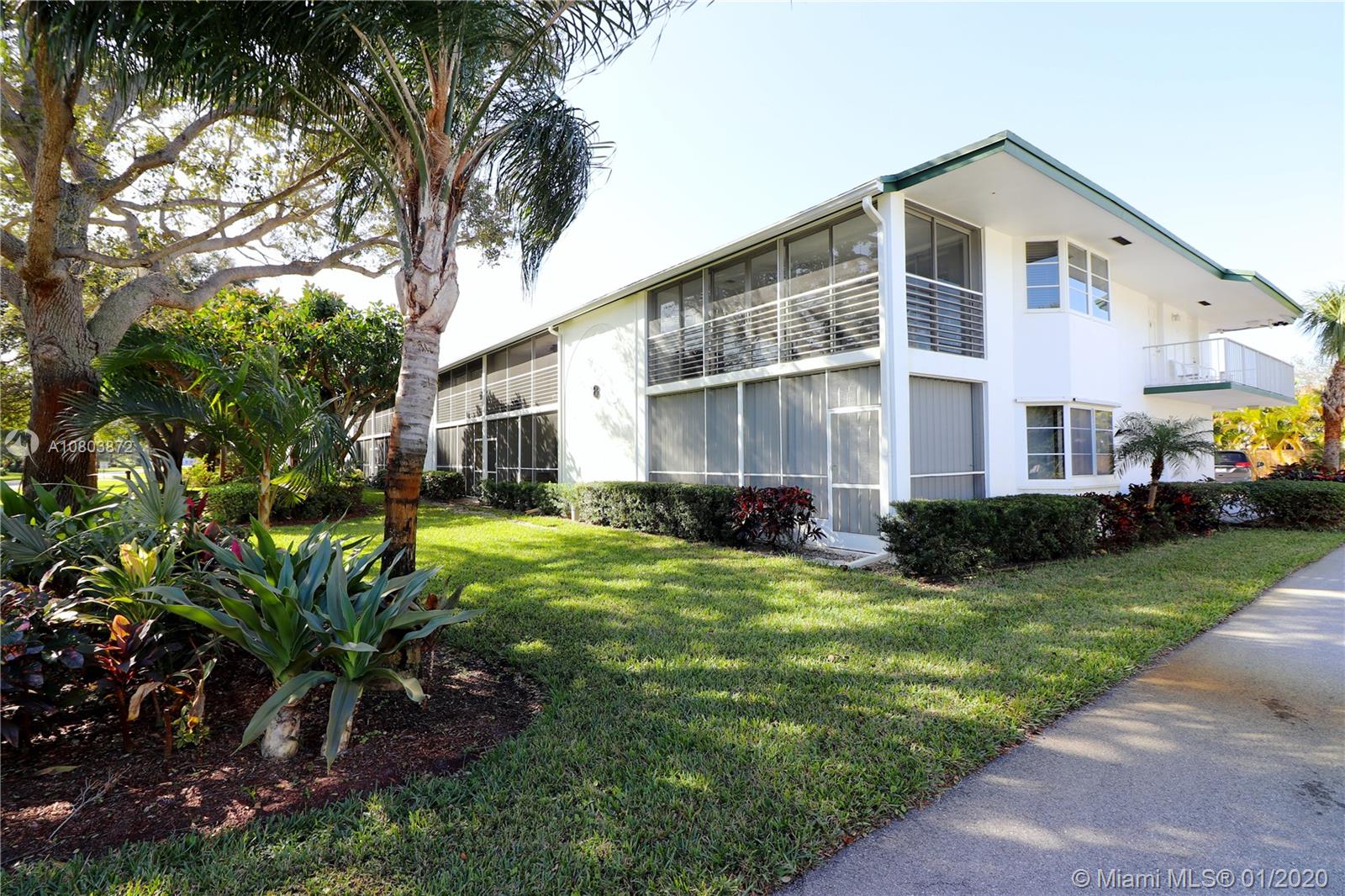 Tequesta, FL 33469,8 Garden St #208R