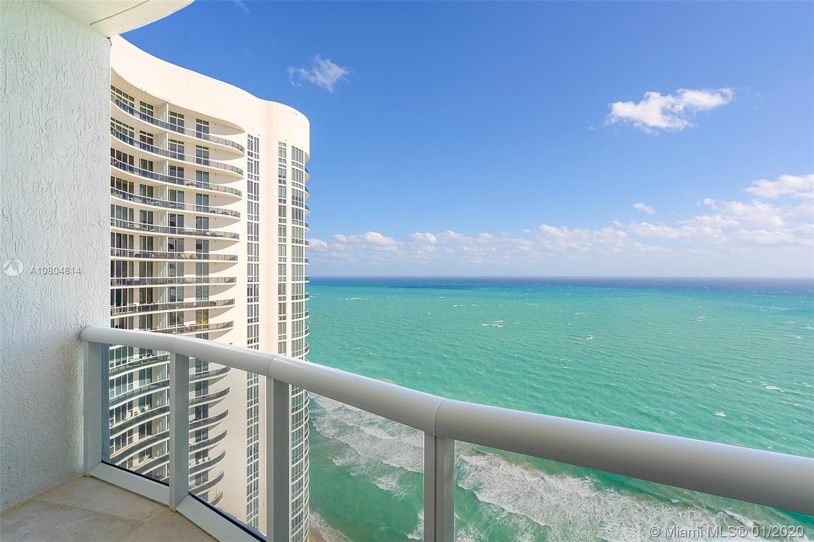 Sunny Isles Beach, FL 33160,15811 Collins Ave #3704