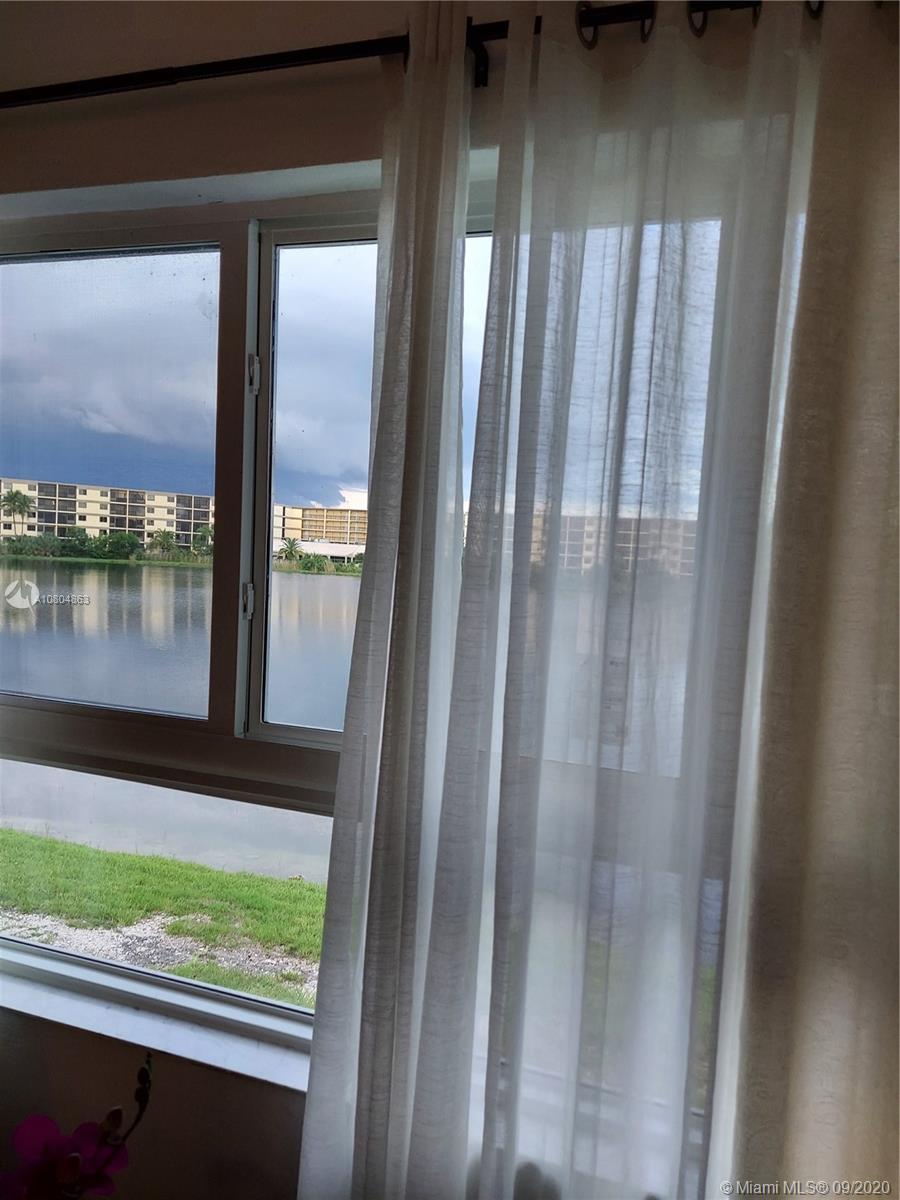Miami, FL 33179,19255 NE 2 Av #2221