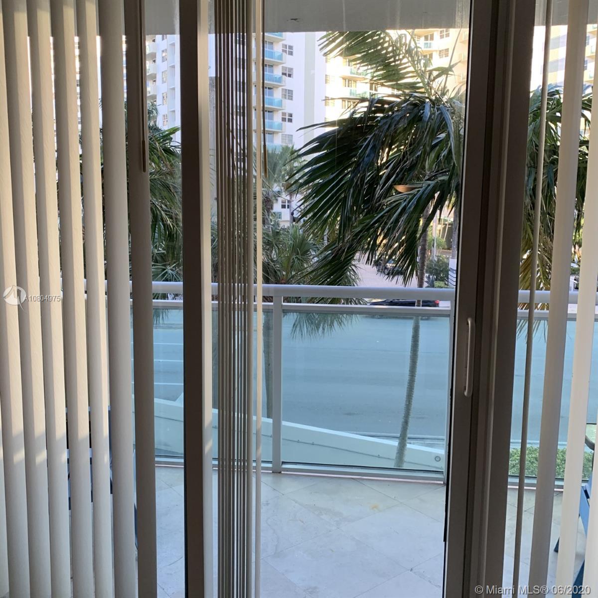 Hollywood, FL 33019,3000 S Ocean Dr #118