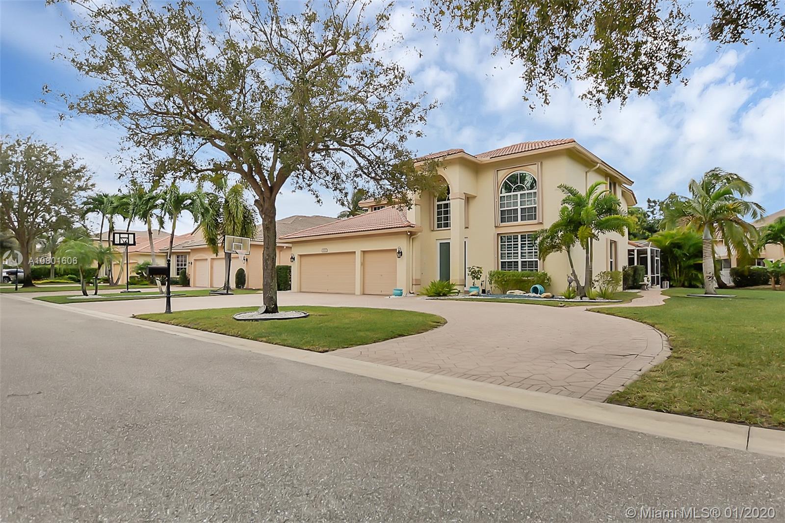 5875 NW 54th Cir, Coral Springs, FL 33067