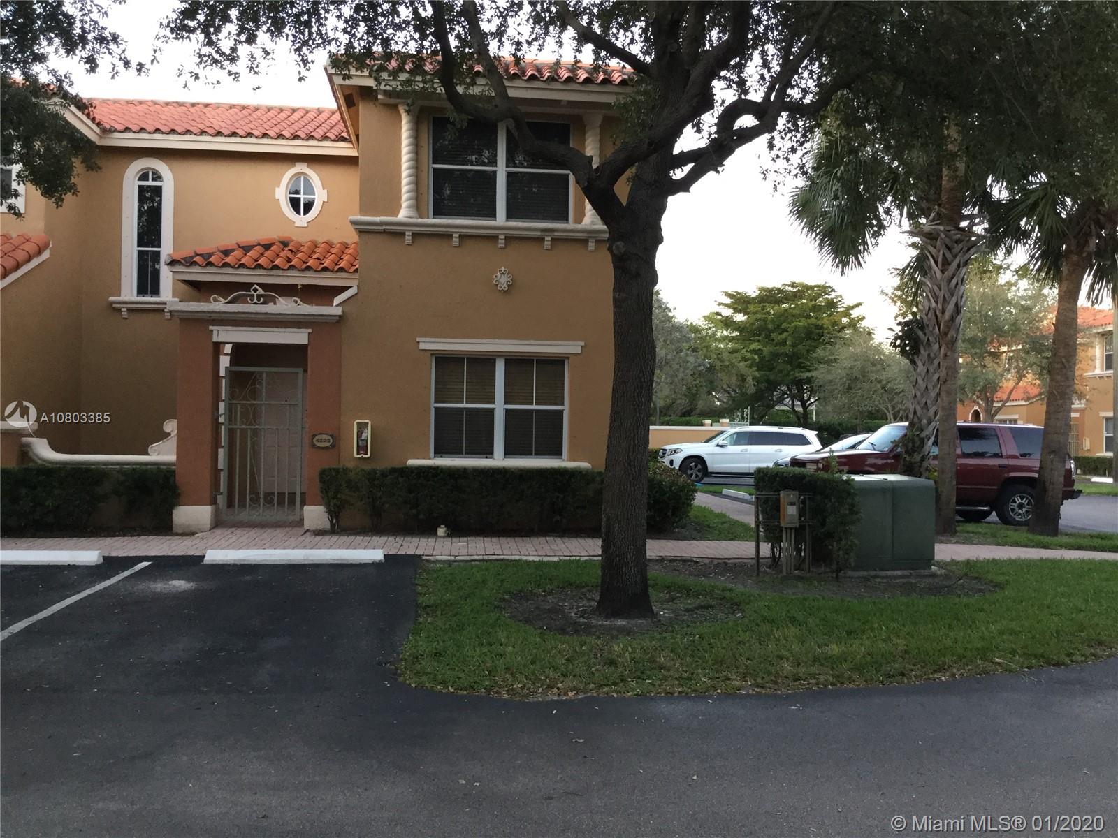 8425 NW 141st Ter #4208, Miami Lakes, FL 33016