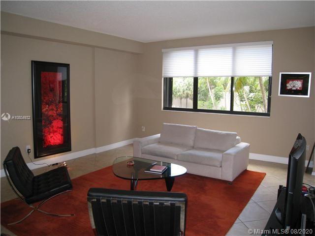 Miami, FL 33131,540 Brickell Key Dr #305