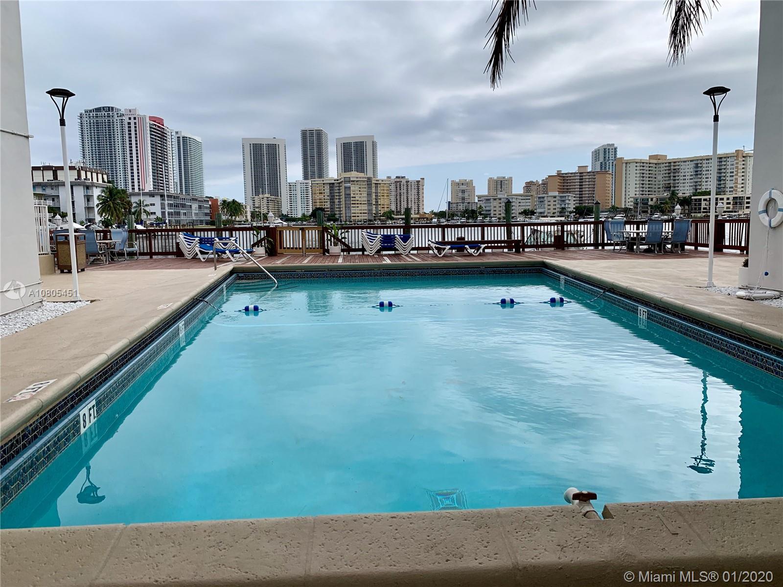 Hallandale Beach, FL 33009,462 Golden Isles Dr #204