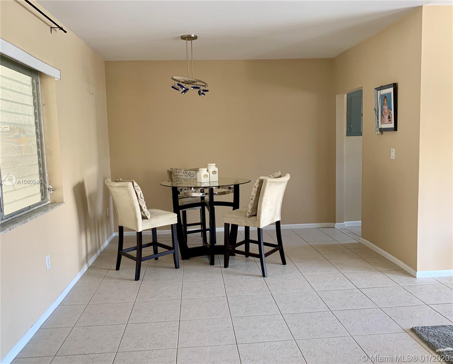 Hallandale Beach, FL 33009,462 Golden Isles Dr #204