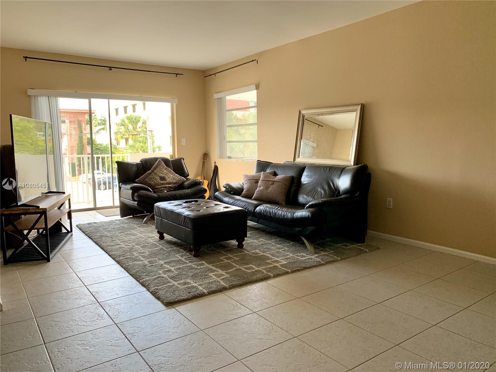 Hallandale Beach, FL 33009,462 Golden Isles Dr #204