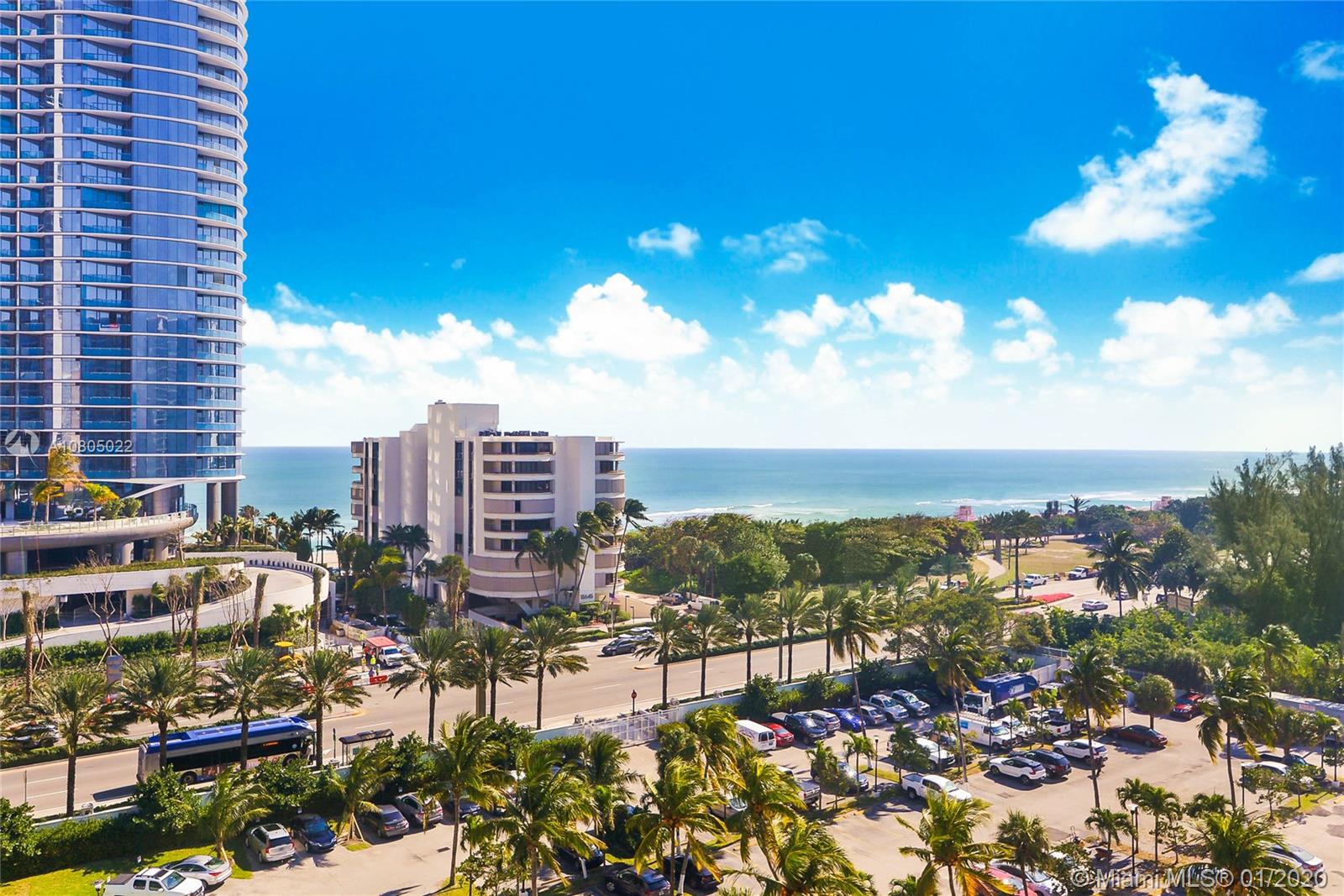 Sunny Isles Beach, FL 33160,100 Bayview Dr #907